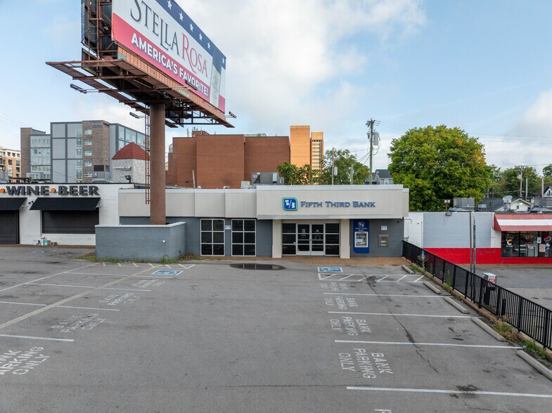 Primary Photo Of 2814 W End Ave, Nashville Bank For Lease