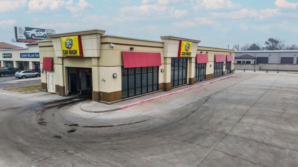 More Photos Of 700 N Webb Rd, Wichita Carwash For Sale