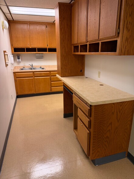 More Photos Of 3807 Union Ave, Bakersfield Medical For Sale