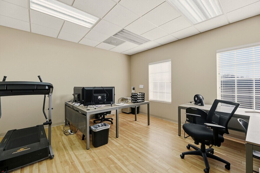 More Photos Of 430 Montbrook Ln, Knoxville Office For Lease