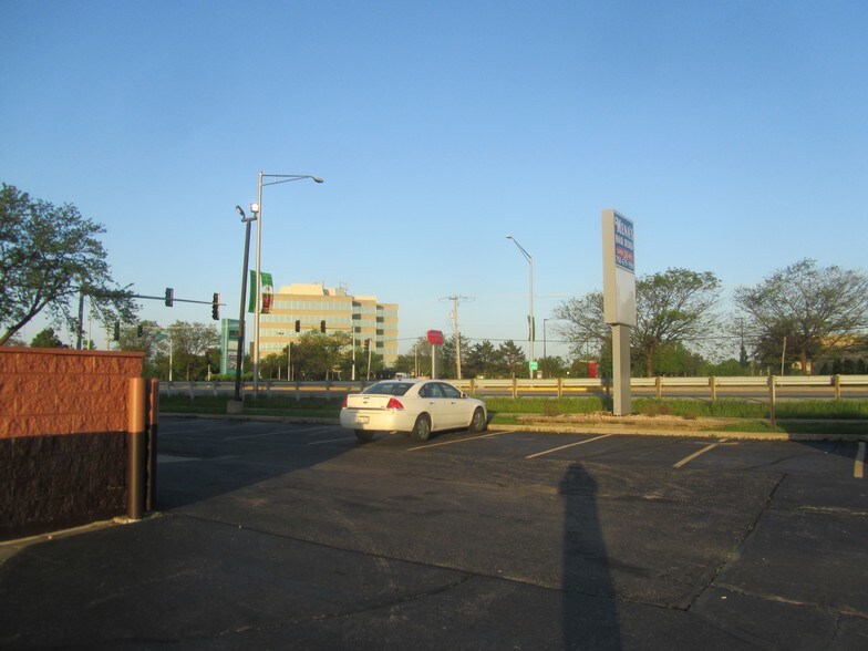 More Photos Of 4721 Lincoln Mall Dr, Matteson Freestanding For Lease