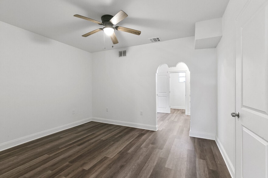 More Photos Of 2908 Audubon St, New Orleans Apartments For Sale