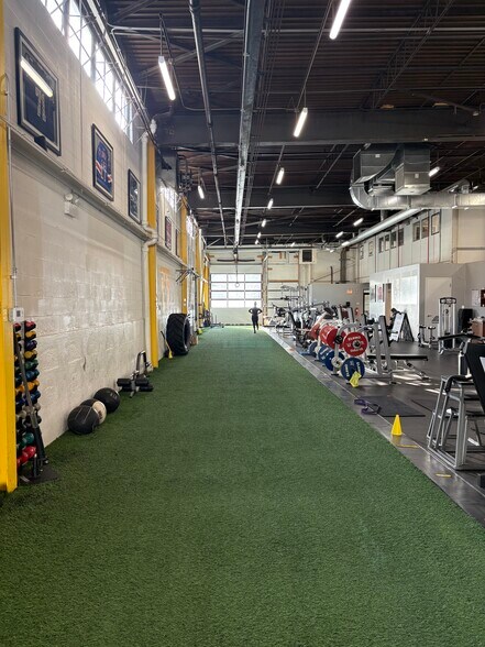 More Photos Of 1515 W Hubbard St, Chicago Warehouse For Sale