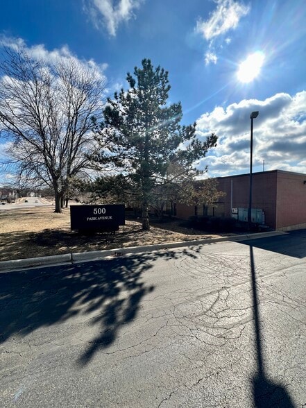 More Photos Of 500 Park Ave, Lake Villa Warehouse For Sale