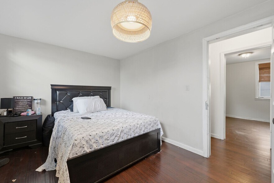 More Photos Of 35 Moonachie Rd, Moonachie Storefront Retail Residential For Sale