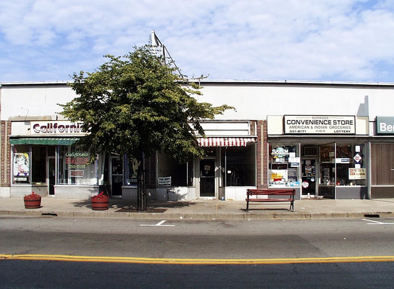 More Photos Of 639-651 Washington St, Norwood Storefront For Lease