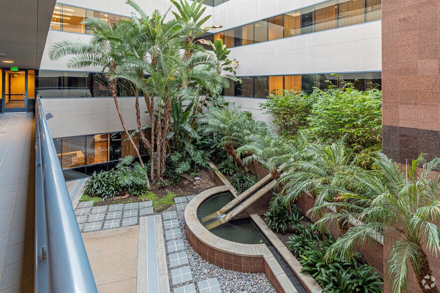 More Photos Of 9820 Willow Creek Rd, San Diego Office For Lease