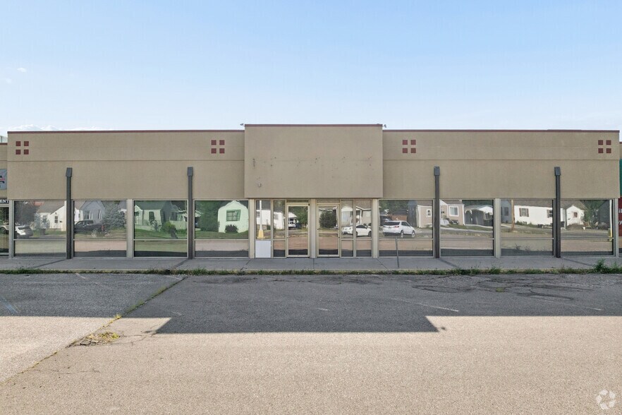 More Photos Of 2621 5th Ave, Scottsbluff General Retail For Sale
