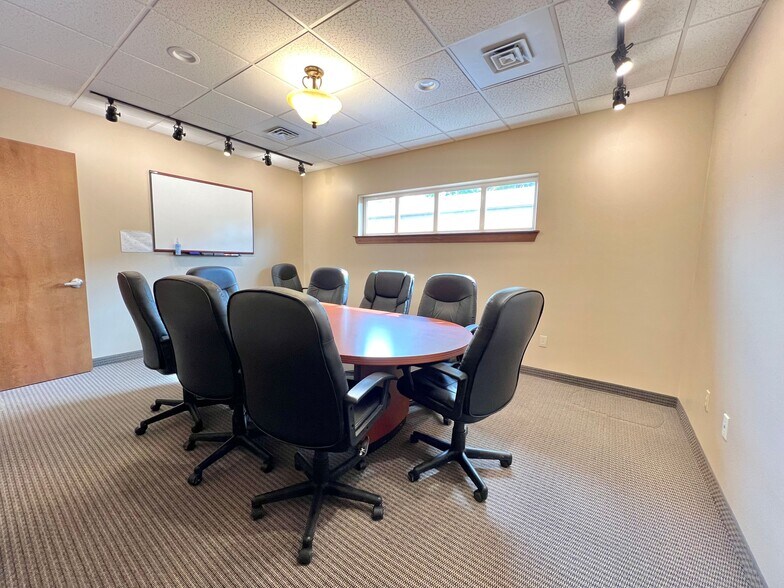 More Photos Of 1212 Columbia Park Trl, Richland Coworking Space