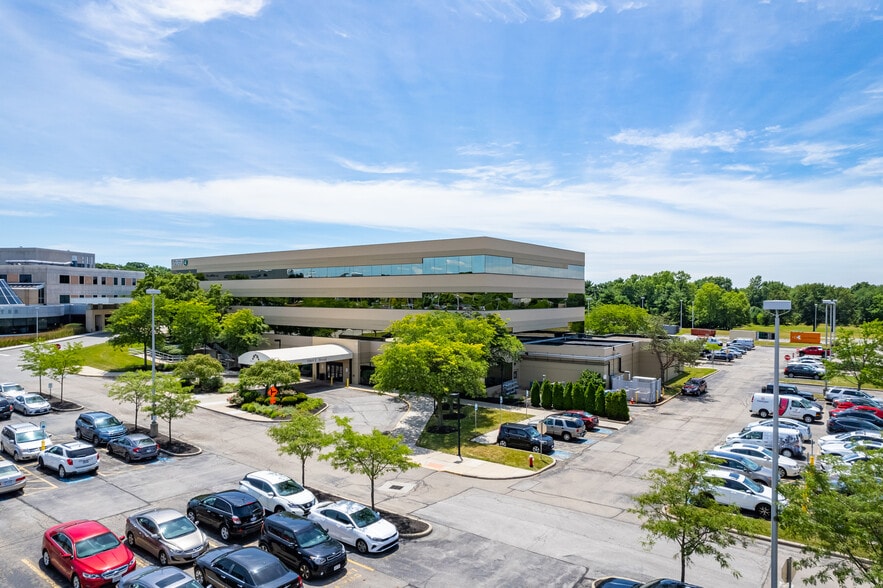 Primary Photo Of 5969 E Broad St, Columbus Medical For Lease