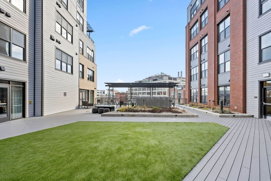 More Photos Of 125 Clifford St, Providence Apartments For Lease