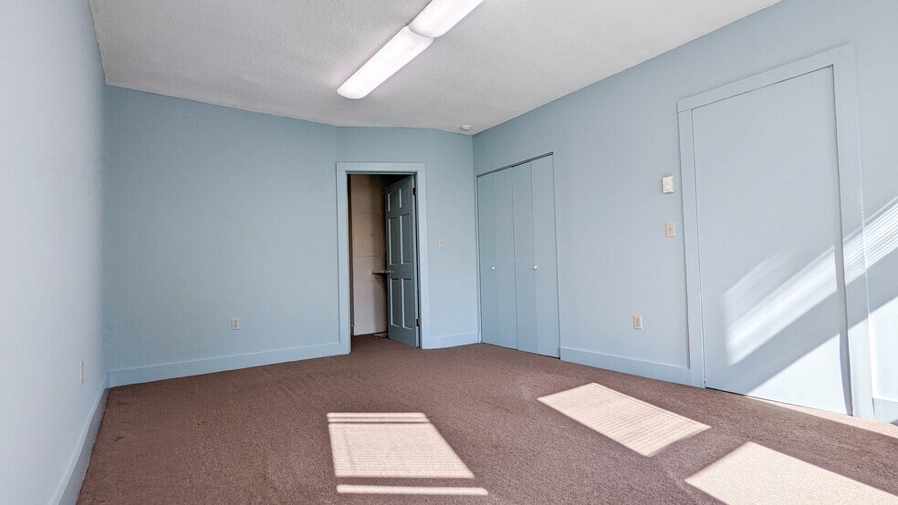 More Photos Of 191 Main St, Old Saybrook Loft Creative Space For Lease