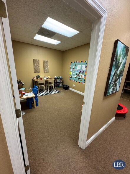 More Photos Of 21 W Fee Ave, Melbourne Office For Lease