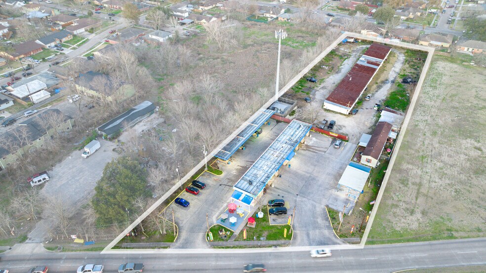 More Photos Of 2627 Allen Genoa Rd, Pasadena Carwash For Sale