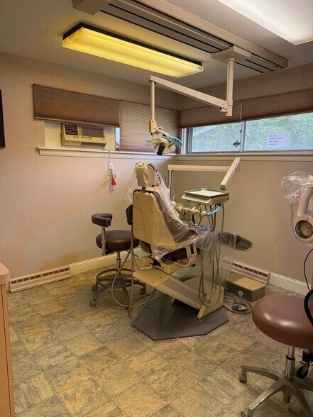 More Photos Of 510 Thacher St, Attleboro Medical For Sale