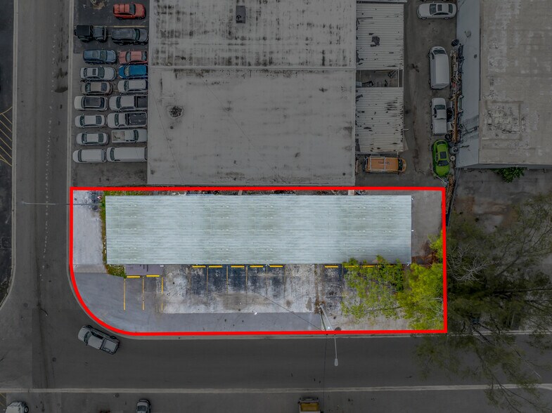 More Photos Of 7550 W 2nd Ct, Hialeah Warehouse For Lease