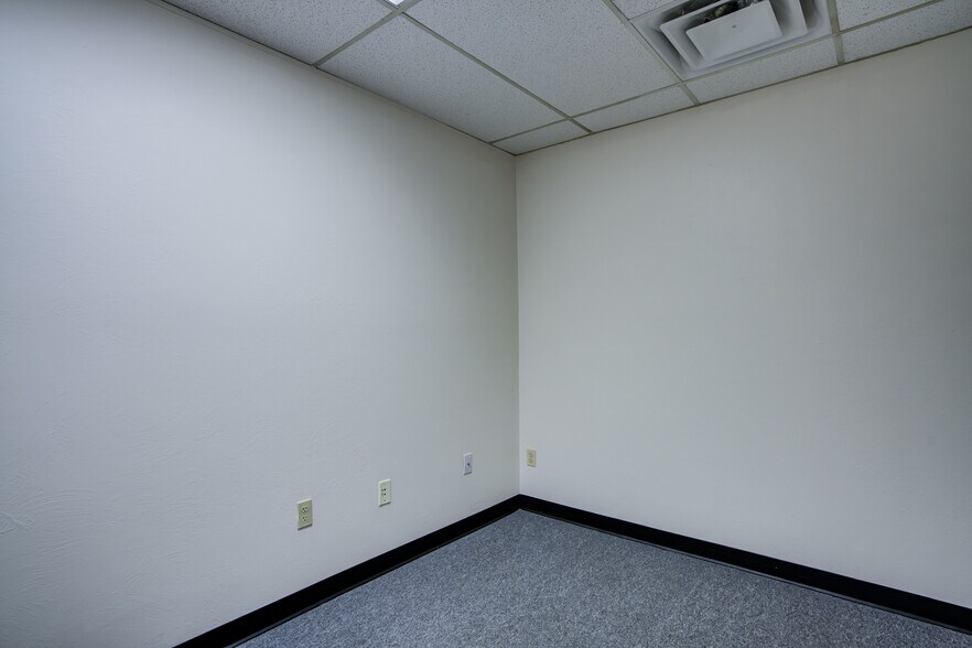 More Photos Of 225 S Academy Blvd, Colorado Springs Office For Sale