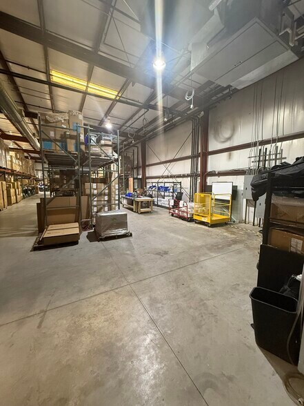 More Photos Of 144 Talbert Pointe Dr, Mooresville Light Distribution For Lease