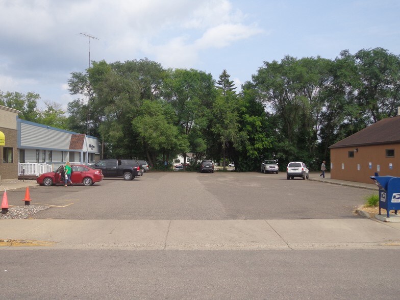 More Photos Of 25 Red River Ave N, Cold Spring Coworking Space