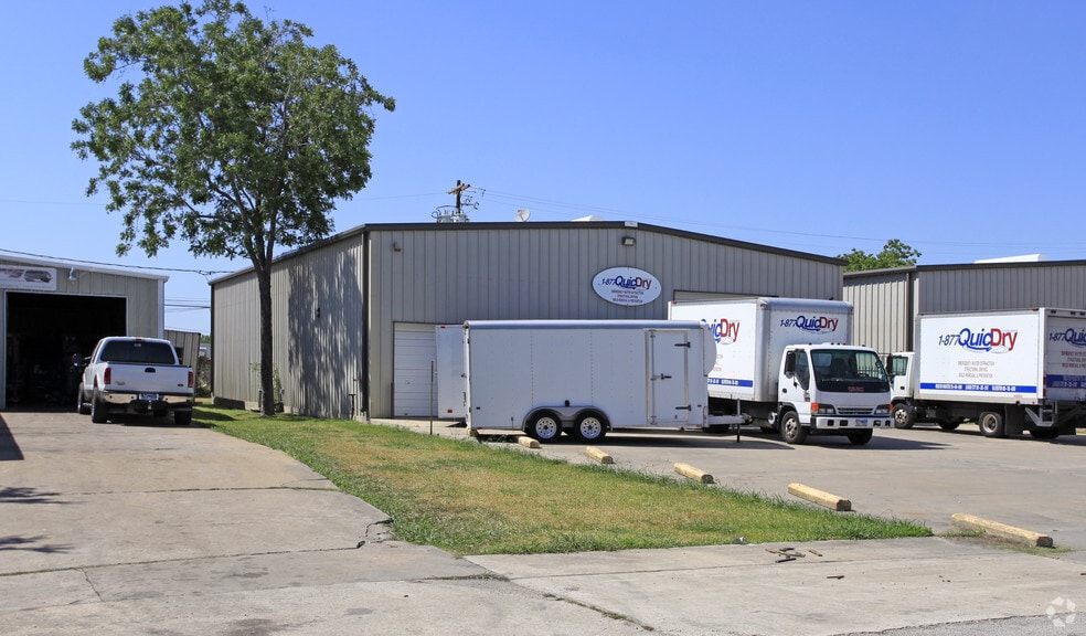 Primary Photo Of 1309 Illinois Ave, South Houston Warehouse For Sale
