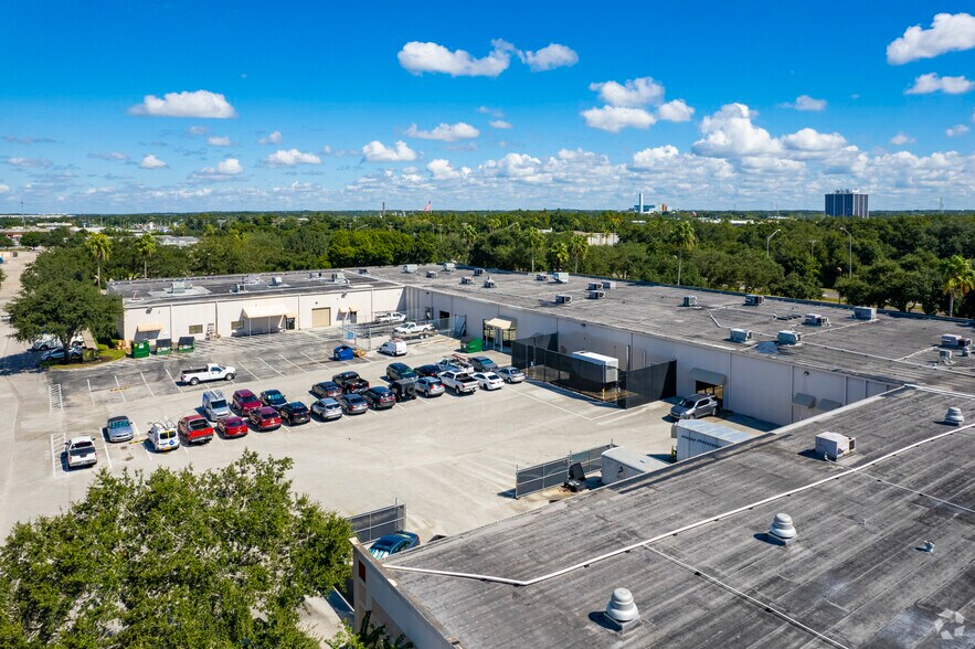 More Photos Of 701-725 S US Highway 301, Tampa Research And Development For Lease