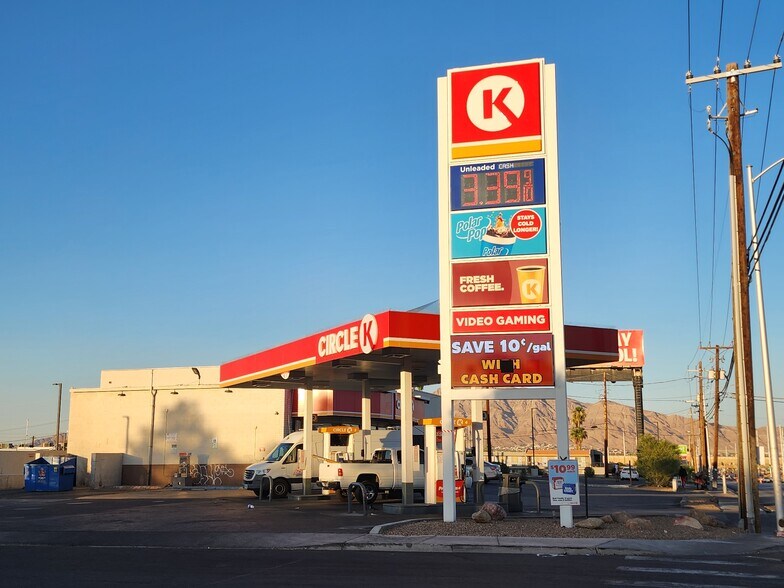 More Photos Of 3500 E Charleston Blvd, Las Vegas Service Station For Sale