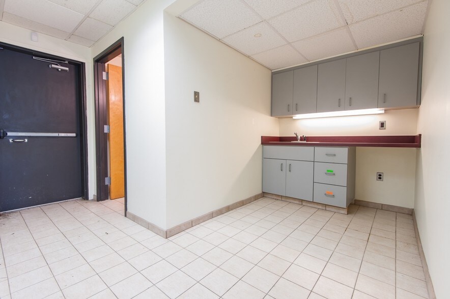 More Photos Of 1000 Cambridge St, Cambridge Medical For Lease