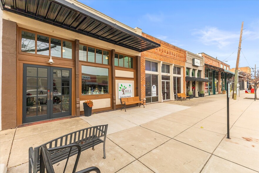 More Photos Of 208 S Bois D Arc St, Forney Storefront Retail Office For Sale