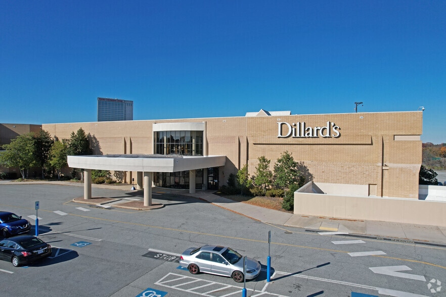 More Photos Of 410 Four Seasons Town Centre Blvd, Greensboro Unknown For Lease