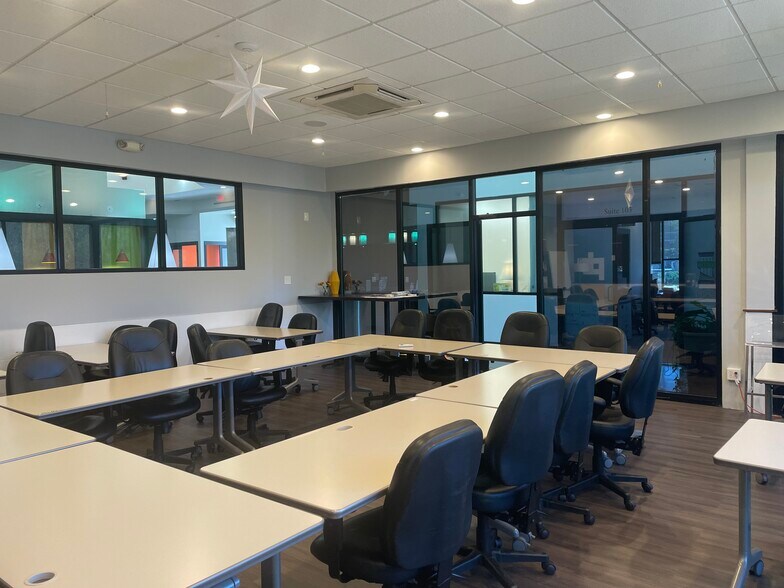 More Photos Of 7373 Comfort Inn Dr, Warrenton General Retail For Lease