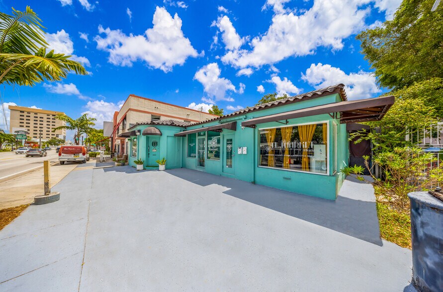 More Photos Of 7613-7617 Biscayne Blvd, Miami Storefront Retail Office For Sale