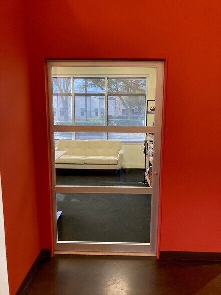 More Photos Of 4300 Marsh Ridge Rd, Carrollton Showroom For Lease