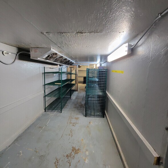 More Photos Of 5381 Abbott Rd, Hamburg Restaurant For Sale