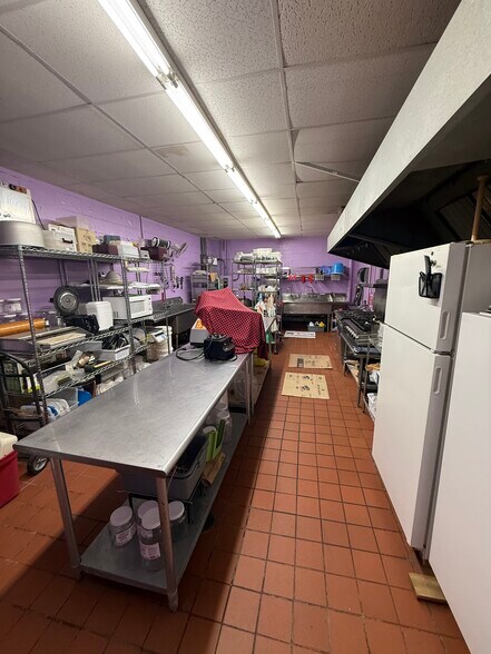 More Photos Of 838 Niagara Falls Blvd, Buffalo Convenience Store For Sale