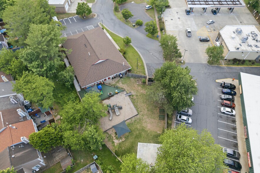 More Photos Of 83 Sugarland Run Dr, Sterling Daycare Center For Lease