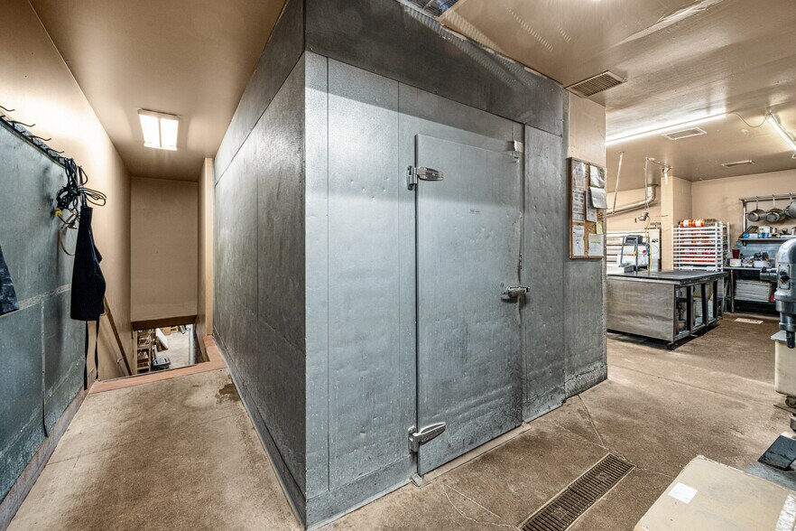 More Photos Of 105 S Tiffany Dr, Pueblo Restaurant For Sale