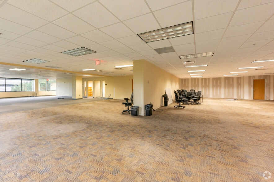More Photos Of 3 Enterprise Dr, Shelton Office For Lease