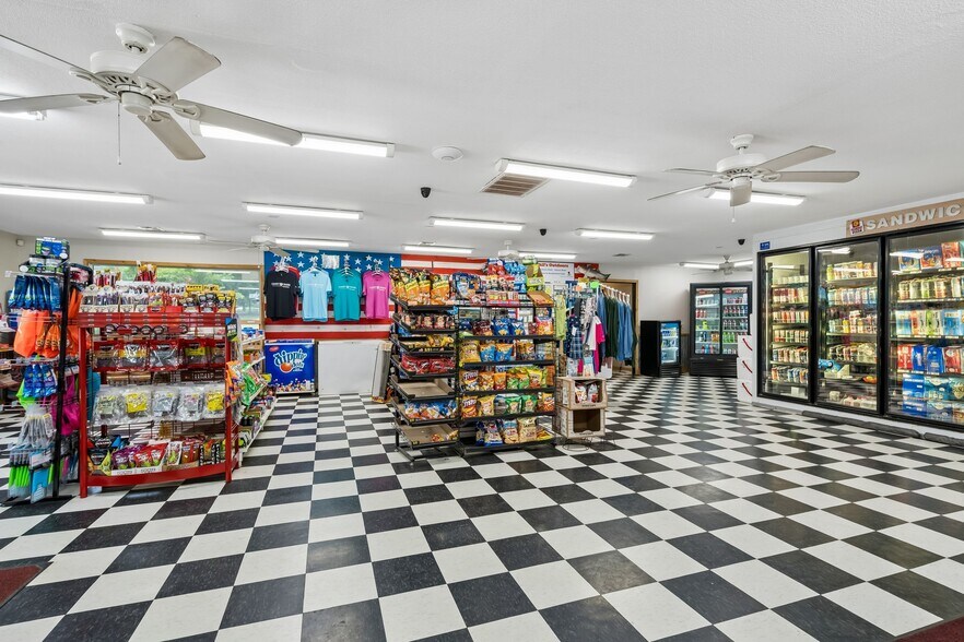 More Photos Of 8848 Soldier Creek Rd, Kingston Hotel For Sale