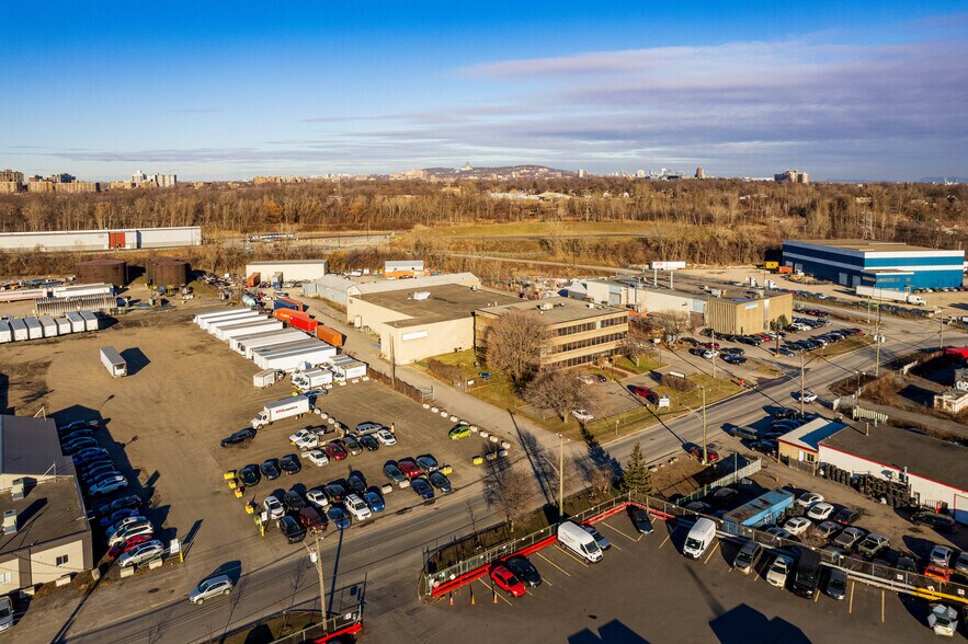 More Photos Of 255 Rue Norman, Lachine Manufacturing For Lease