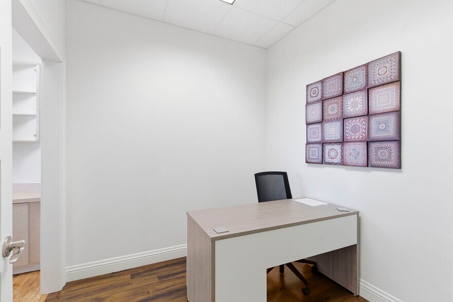 More Photos Of 5552 N Farmer Branch Rd, Ozark Office For Sale