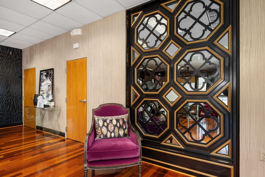 More Photos Of 9255 Center St, Manassas Medical For Lease