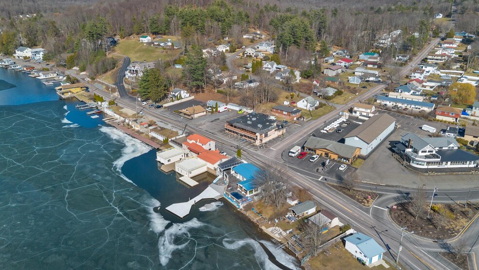 More Photos Of 31 Lakeside Dr, Harveys Lake Restaurant For Sale