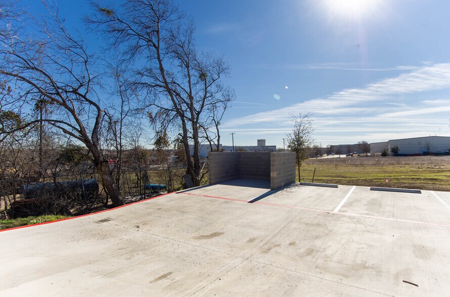 More Photos Of 803 S 2nd Ave, Mansfield Industrial For Sale