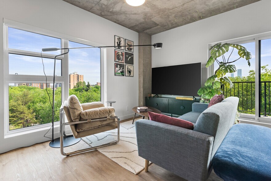 More Photos Of 12322 102 Av NW, Edmonton Apartments For Lease