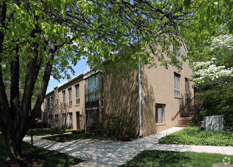 More Photos Of 6125-6161 Executive Blvd, Rockville Medical For Sale