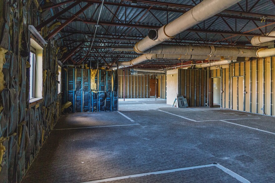 More Photos Of 3200 E Memorial Rd, Edmond Medical For Sale