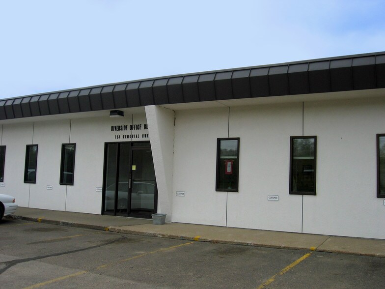 Primary Photo Of 721-723 Memorial Hwy, Bismarck Office For Lease