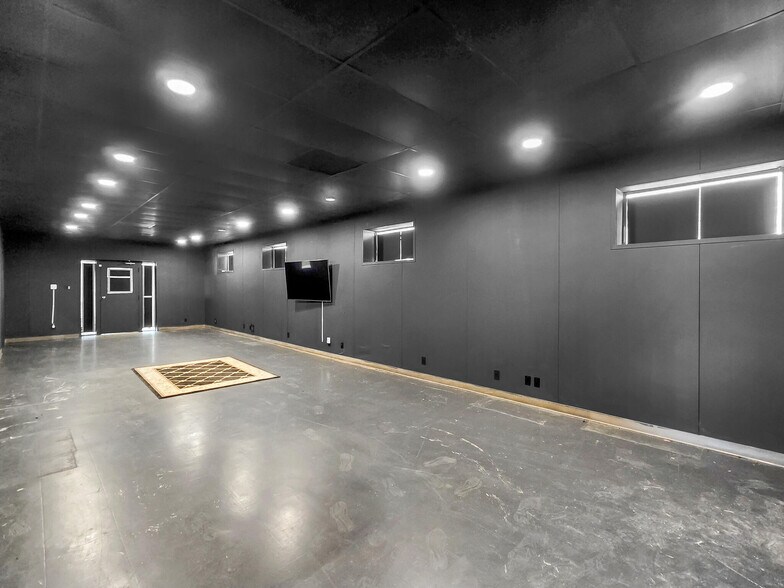 More Photos Of 7387 TX-164 Hwy, Buffalo Warehouse For Lease