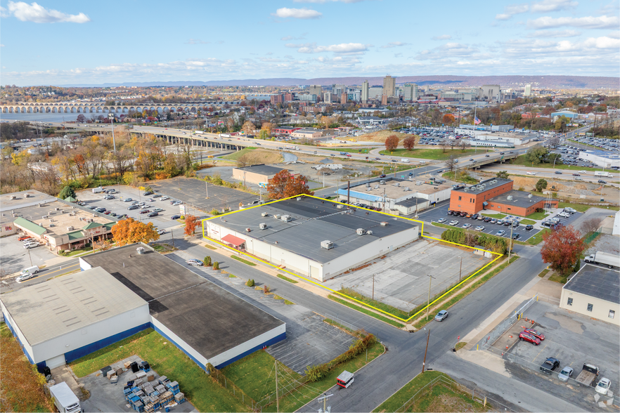 More Photos Of 951 S 13th St, Harrisburg Light Manufacturing For Sale