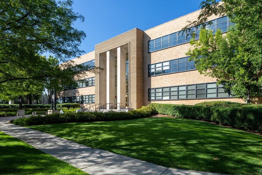 More Photos Of 125 Rampart Way, Denver Unknown For Lease